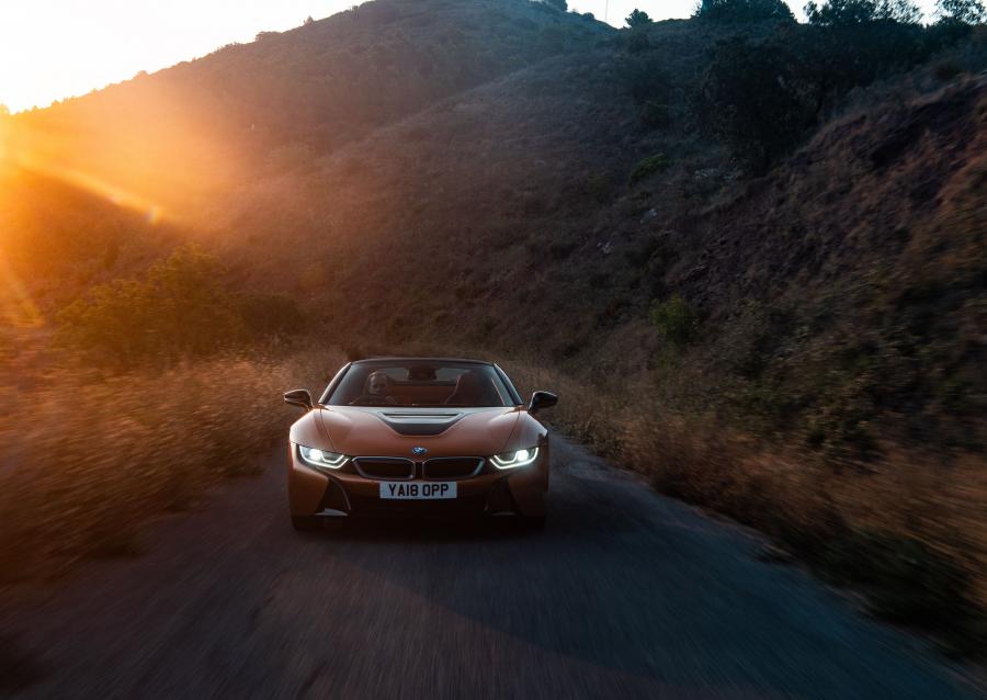  BMW i8 Roadster (I15) 2018 года  (UK) (фото 13 из 97)